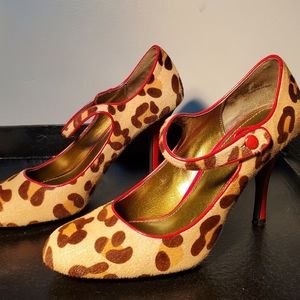 Sex in the City Linea Paolo leopard skin with red heels!